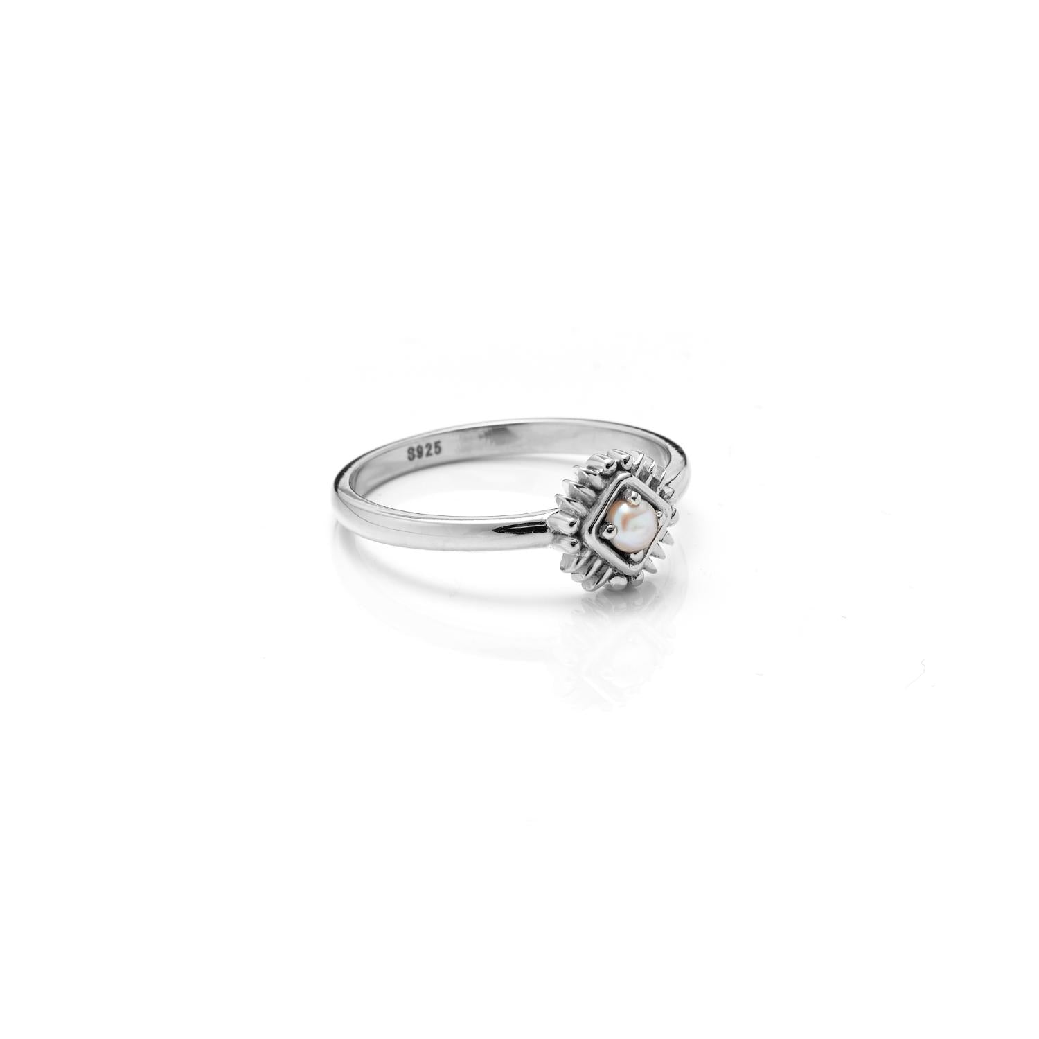 Silk & Steel Jewellery Petite Perle Ring - Pearl + Silver