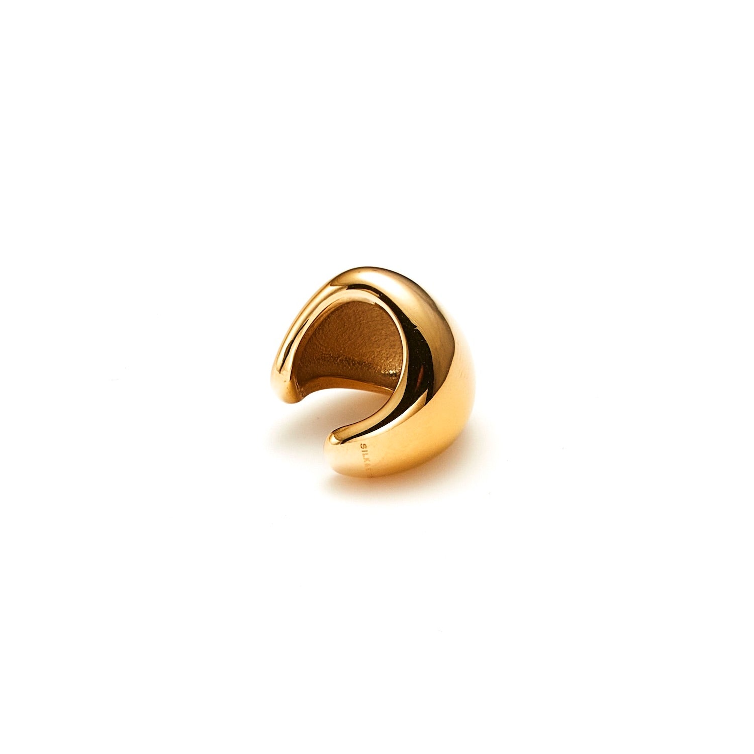 Dynamic Chunky Ear Cuff in 14k gold-plated stainless steel | Silk & Steel Jewellery