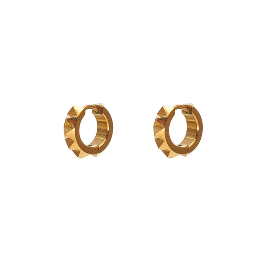 Mini sleeper hoop earrings with a pyramid spike detail in 14k gold-plated stainless steel